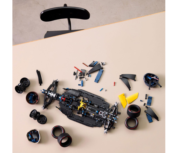 LEGO Technic 42206 Bolid F1 Oracle Red Bull Racing RB20 - 1308196 - zdjęcie 11